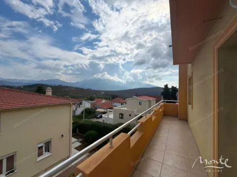 Kuća in Radovići