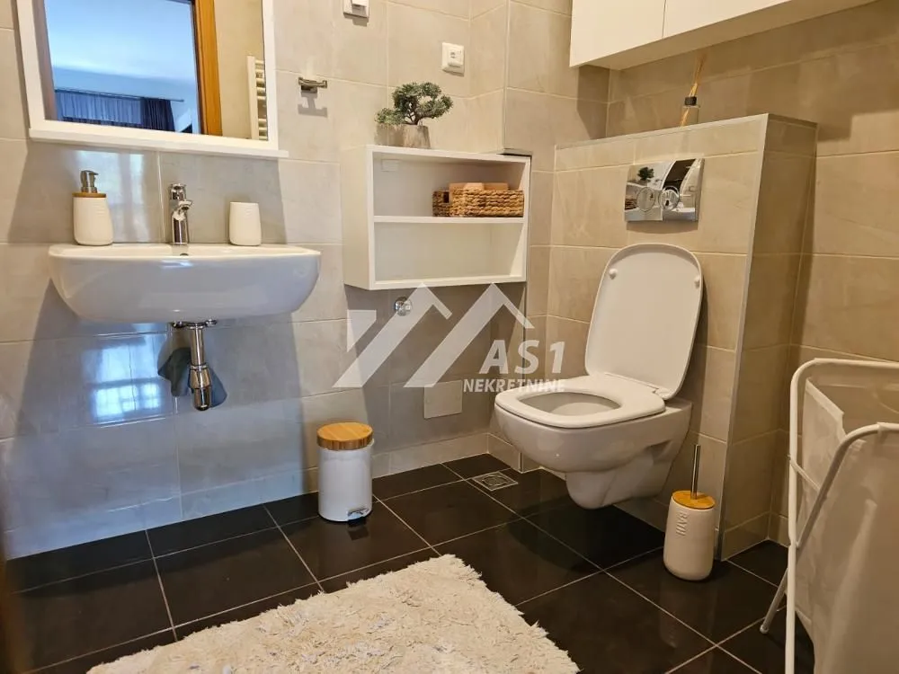 Izdavanje, dvosoban stan, 52m², Novi Sad Sve Podlokacije, Novi Sad