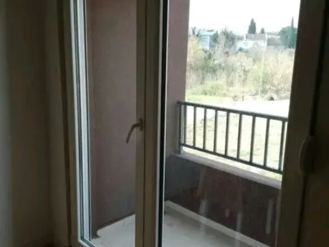 Rent, studio apartment, 33m², Drač, Podgorica - image 3