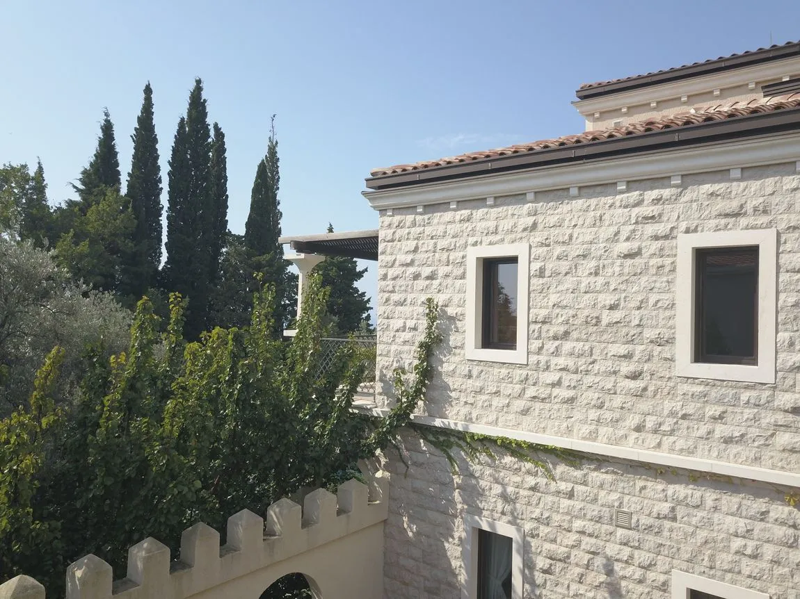 Sale, house, 550m², Reževići, Budva