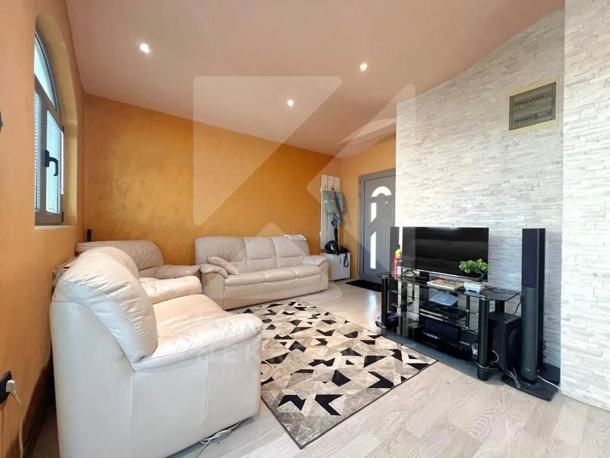 Izdavanje, jednosoban stan, 47m², Stari Aerodrom, Podgorica