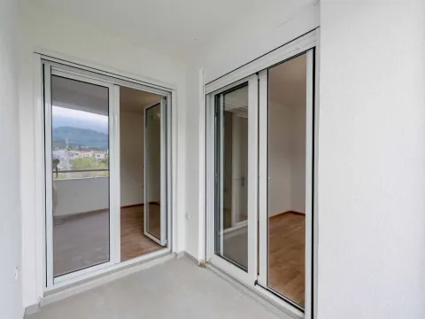 Rent, one bedroom apartment, 37m², Bjeliši, Bar - image 5
