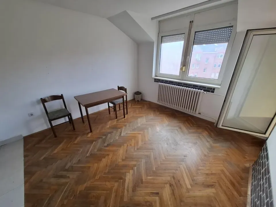 Izdavanje, jednosoban stan, 32m², Novo naselje, Novi Sad
