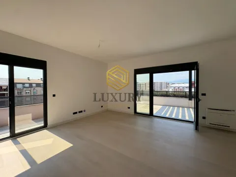 Prodaja, trosoban stan, 149m², Preko Morače, Podgorica - image 13