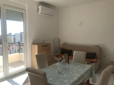 Izdavanje, dvosoban stan, 50m², Budva, Crna Gora - image 6