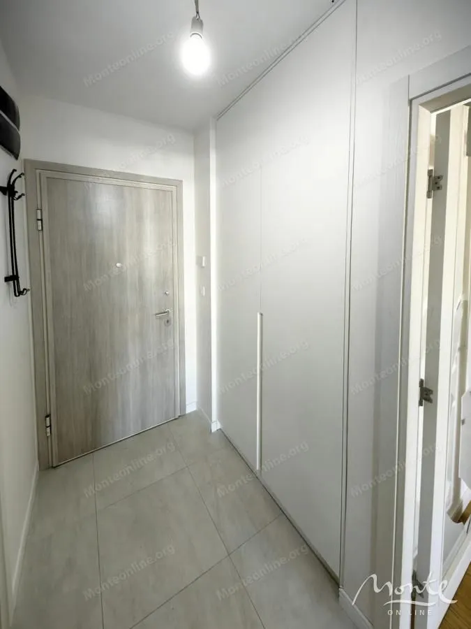 Prodaja, jednosoban stan, 49m², Central Point, Podgorica