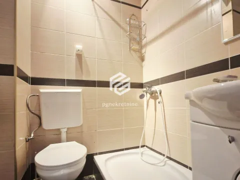 Rent, two bedroom apartment, 67m², Stara Varoš, Podgorica - image 12