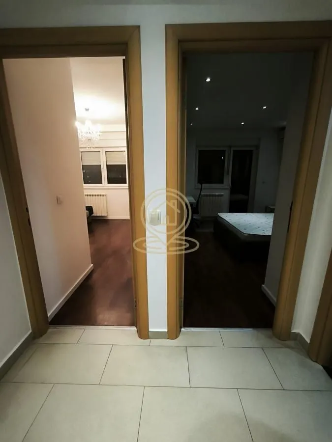Prodaja, trosoban stan, 75m², Južni Bulevar, Vračar Sve Podlokacije