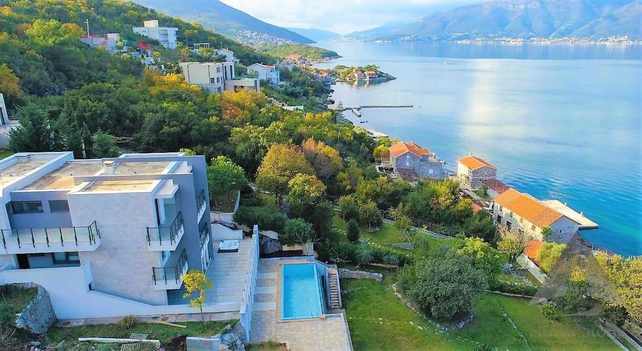 Prodaja, kuća, 770m², Tivat, Crna Gora