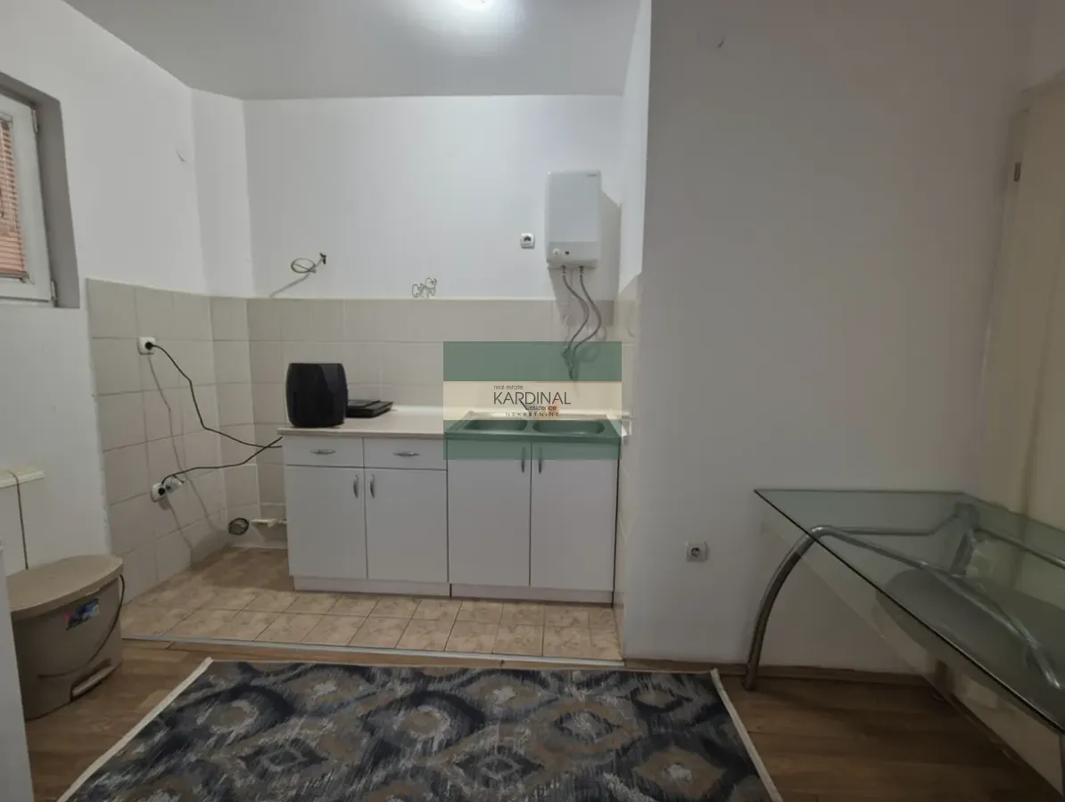 Izdavanje, jednosoban stan, 55m², Centar, Jagodina