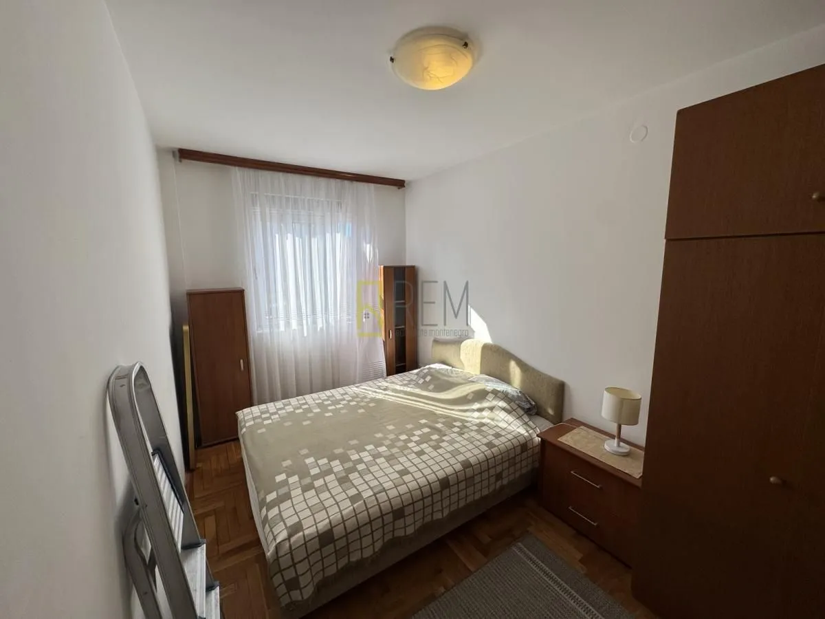 Izdavanje, jednosoban stan, 42m², Momišići, Podgorica