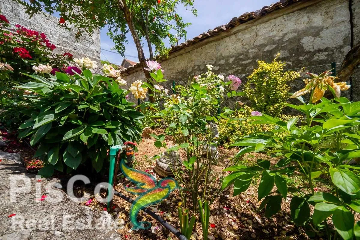 Prodaja, kuća, 250m², Danilovgrad, Crna Gora