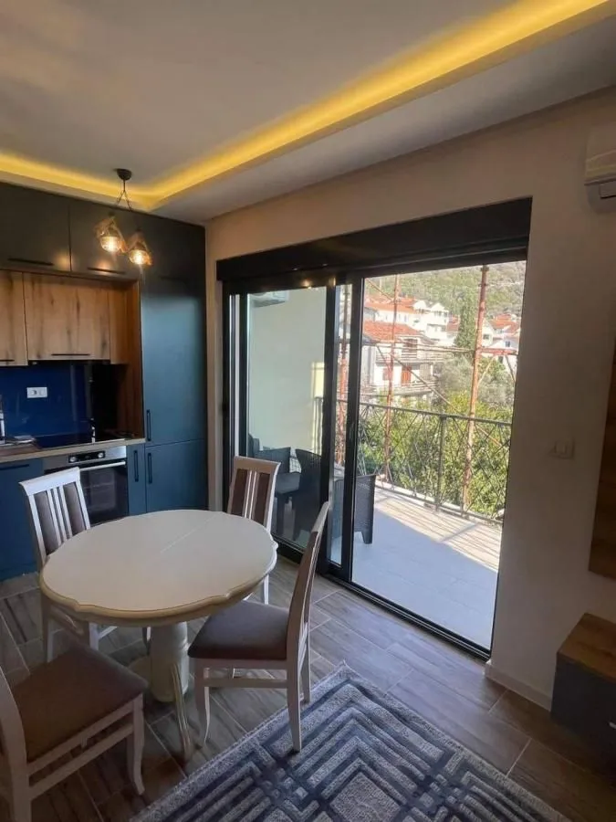 Rent, one bedroom apartment, 47m², Tivat, Crna Gora