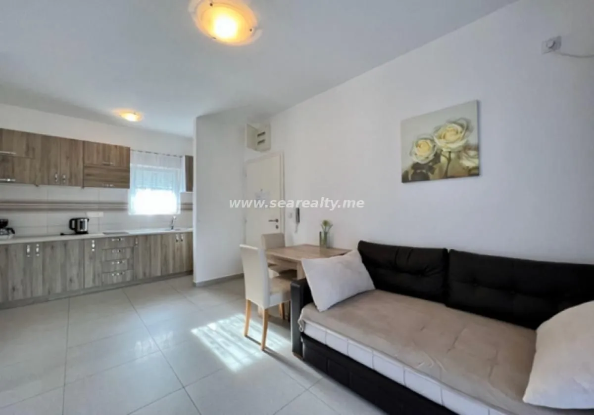Prodaja, jednosoban stan, 71m², Tivat, Crna Gora
