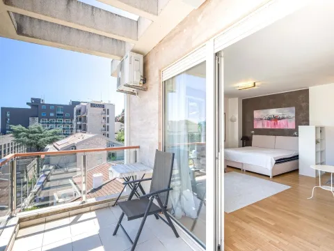 Sale, two bedroom apartment, 75m², Budva, Crna Gora - image 10