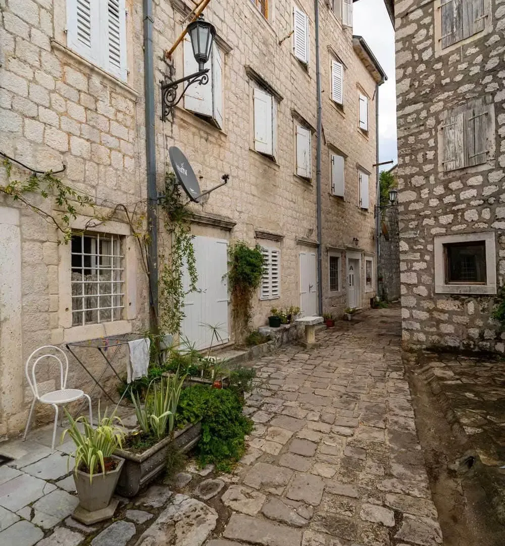 Prodaja, jednosoban stan, 42m², Perast, Kotor