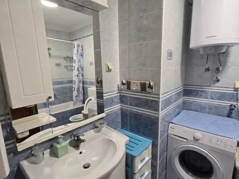 Rent, two bedroom apartment, 80m², Tripovići, Tivat - image 15