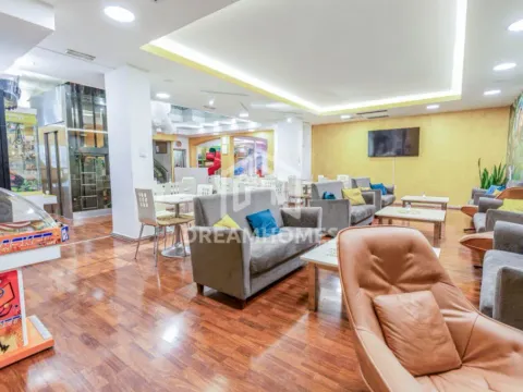 Izdavanje, ugostiteljski objekat, 400m², Centar, Podgorica - image 12