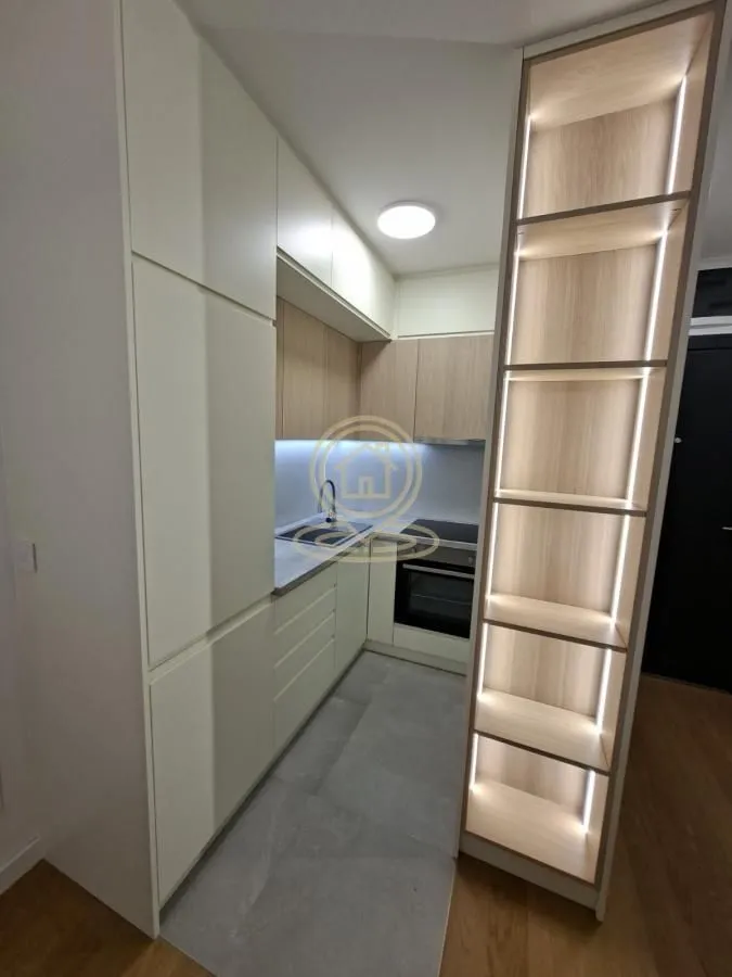 Izdavanje, jednosoban stan, 31m², Bulevar Evrope, Novi Sad Sve Podlokacije