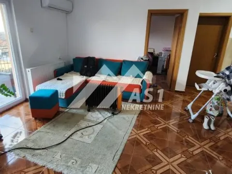 Izdavanje, kuća, 400m², Trandžament, Petrovaradin - image 1