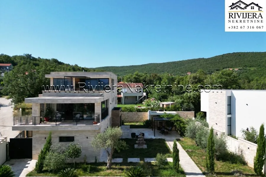 Sale, house, 385m², Kubasi, Kotor