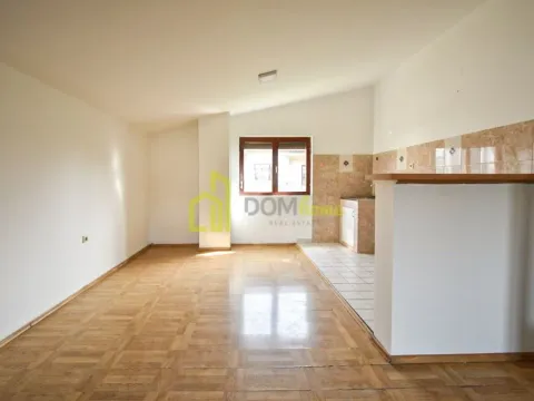 Rent, two bedroom apartment, 85m², Stari Aerodrom, Podgorica - image 2
