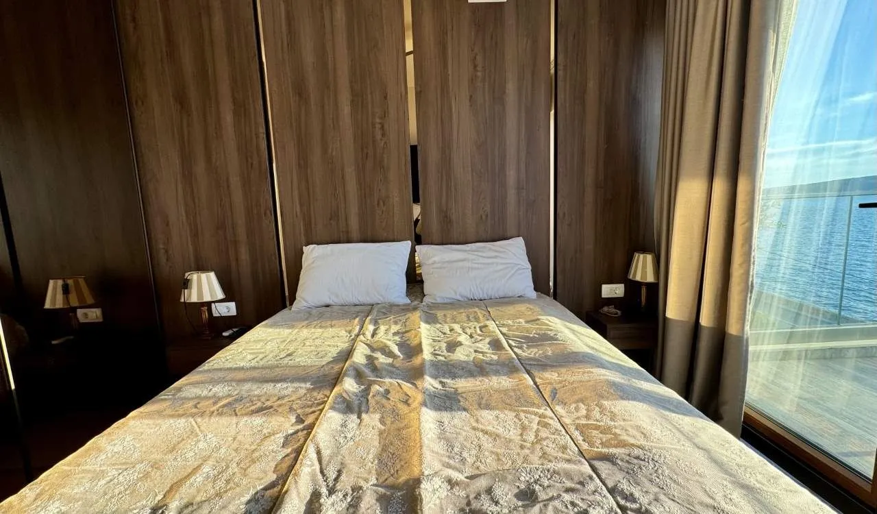 Izdavanje, dvosoban stan, 91m², Opatovo, Tivat