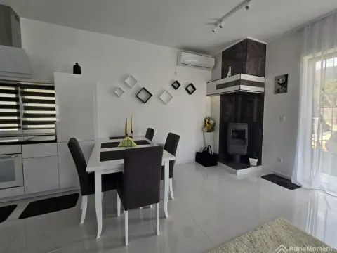 Prodaja, kuća, 140m², Zelenika, Herceg Novi - image 2