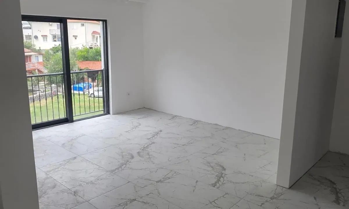 Sale, three bedroom apartment, 96m², Škaljari, Kotor