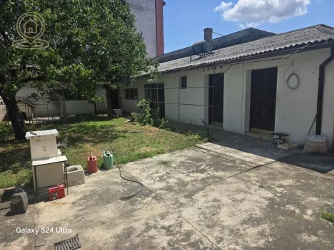 Izdavanje, kuća, 500m², Podbara, Novi Sad Sve Podlokacije - image 2