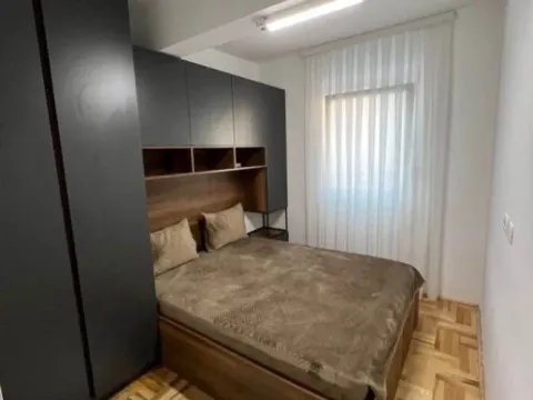 Prodaja, dvosoban stan, 58m², Stari Aerodrom, Podgorica - image 5