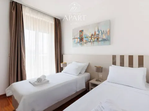 Izdavanje, trosoban stan, 107m², Bečići, Budva - image 7