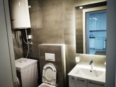 Izdavanje, jednosoban stan, 48m², Stari Aerodrom, Podgorica - image 4