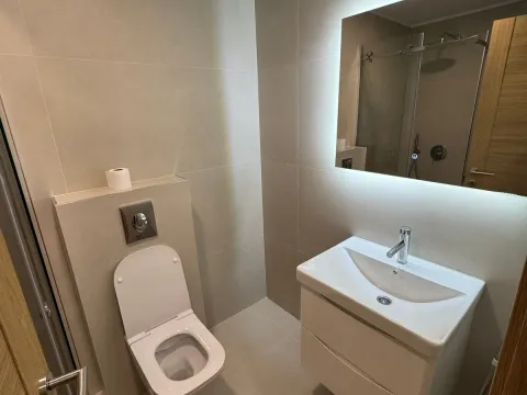 Izdavanje, jednosoban stan, 47m², City Kvart, Podgorica - image 10