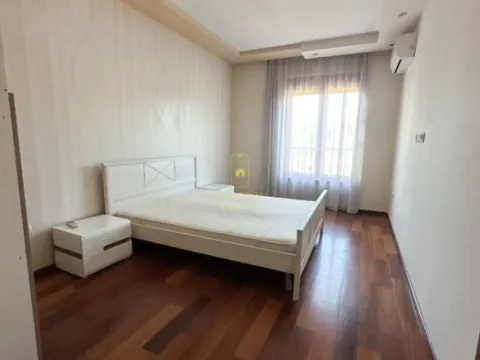 Izdavanje, dvosoban stan, 75m², Centar, Podgorica - image 5