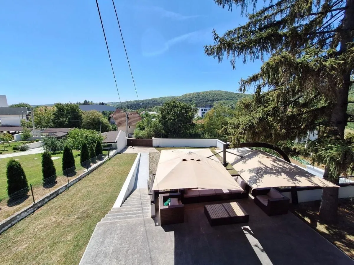 Sale, house, 253m², Banja Vrdnik, Irig