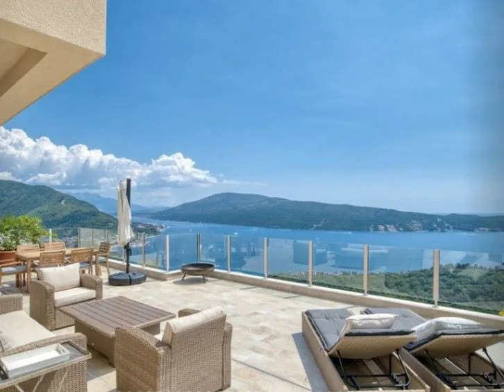Prodaja, kuća, 330m², Podi, Herceg Novi