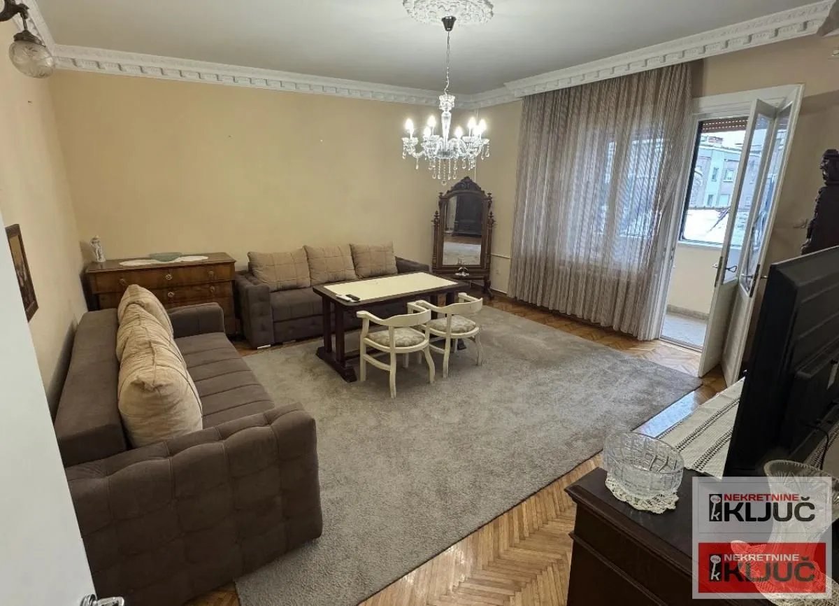 Izdavanje, jednosoban stan, 60m², Spens, Novi Sad Sve Podlokacije