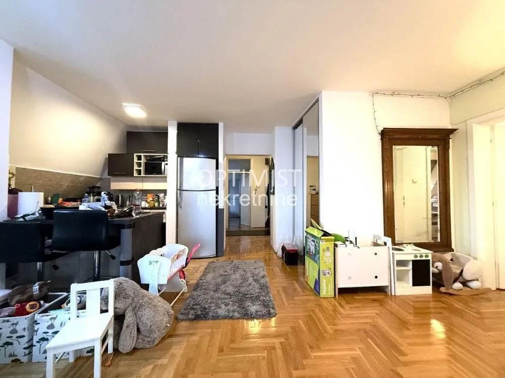 Sale, four bedroom apartment, 98m², Voždovac Sve Podlokacije, Beograd