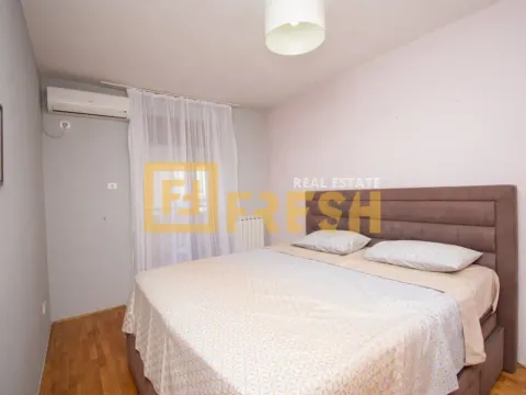 Izdavanje, dvosoban stan, 94m², Centar, Podgorica - image 16