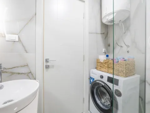 Rent, one bedroom apartment, 39m², Bečići, Budva - image 11
