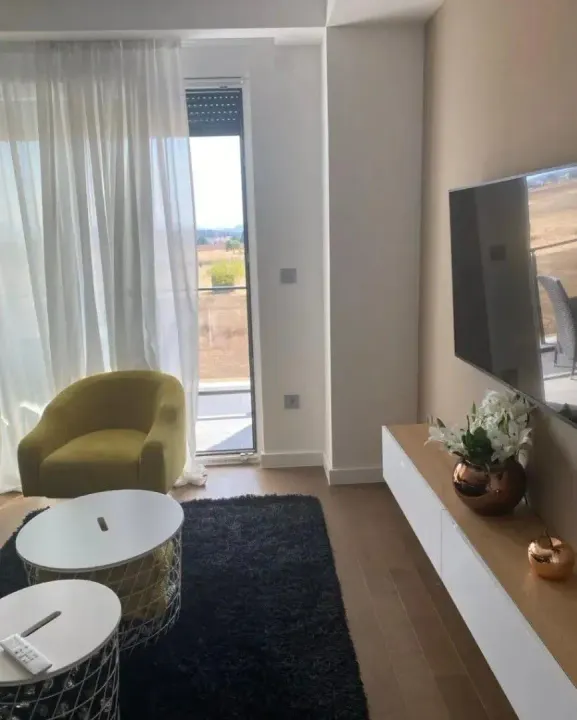 Izdavanje, jednosoban stan, 50m², Blok 9, Podgorica