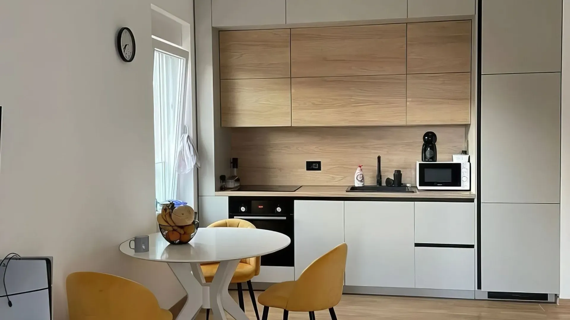 Izdavanje, jednosoban stan, 45m², Centar, Budva