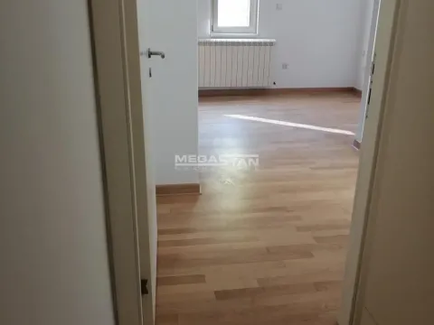 Prodaja, četvorosoban stan, 105m², Vračar Sve Podlokacije, Beograd - image 7