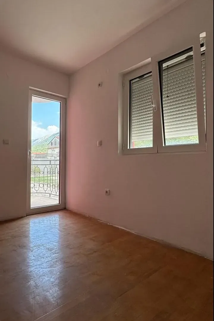 Prodaja, dvosoban stan, 79m², Lastva Grbaljska, Kotor