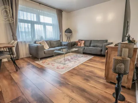 Izdavanje, trosoban stan, 80m², Novi Beograd Blok 37, Novi Beograd Sve Podlokacije