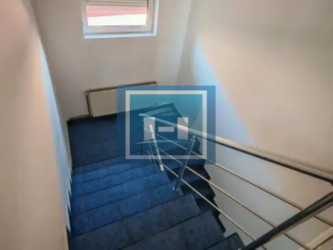 Izdavanje, kuća, 94m², Centar, Paraćin - image 6