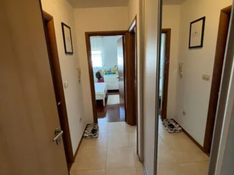 Prodaja, jednosoban stan, 44m², Stari Aerodrom, Podgorica - image 7