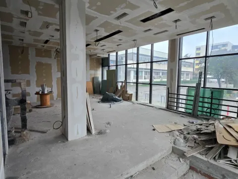 Izdavanje, poslovni prostor, 125m², Centar, Podgorica - image 4