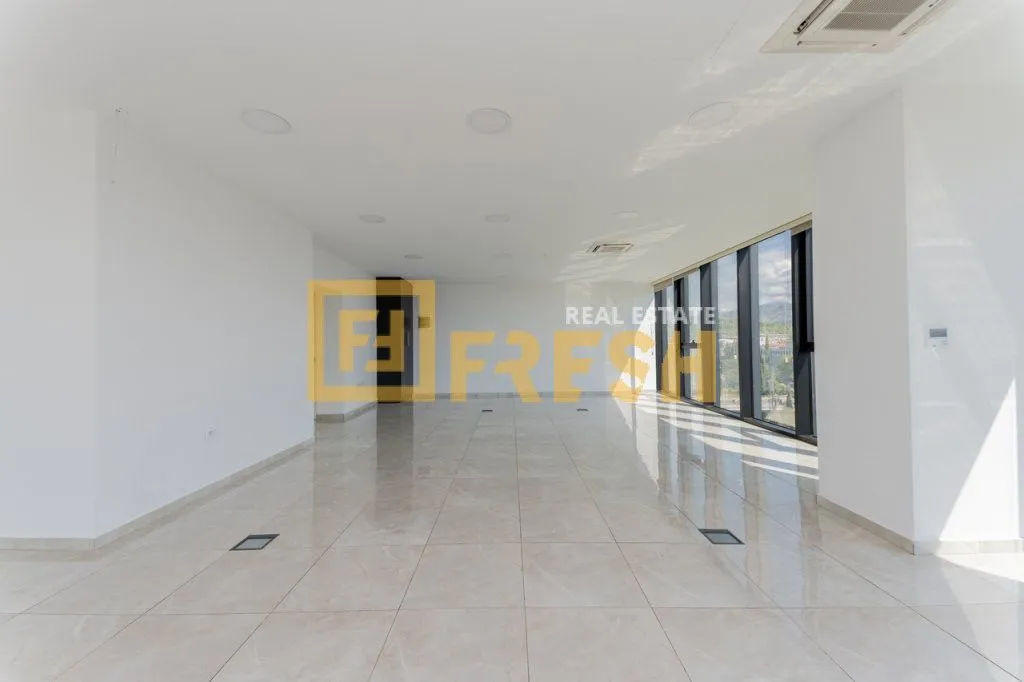 Rent, office space, 100m², Preko Morače, Podgorica